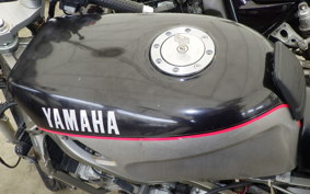 YAMAHA FZR250 2KR