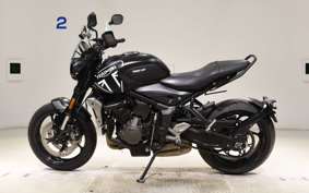 TRIUMPH TRIDENT 660 2022