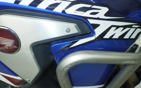 HONDA CRF1000L AFRICA TWIN 2019 SD04