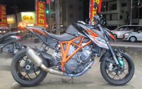 KTM 1290 SUPER DUKE R 2014 V3940