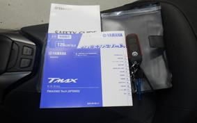 YAMAHA T-MAX 560 T 2021 SJ19J