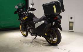 SUZUKI Vｽﾄﾛｰﾑ650XTA 2020 C733A