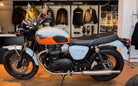 TRIUMPH BONNEVILLE T100 2022 DAD70G