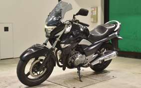 SUZUKI GSR250