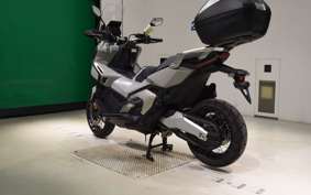 HONDA X-ADV 750 2025 RH21