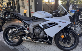 TRIUMPH DAYTONA 660 2024 LGL23U