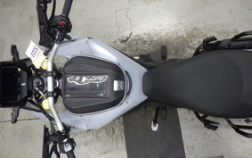 SUZUKI Vストローム800DE EM1BA