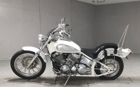 YAMAHA DRAGSTAR 400 2001 VH01J