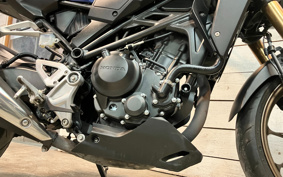 HONDA CB250R MC52