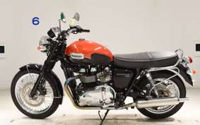 TRIUMPH BONNEVILLE T100 2015