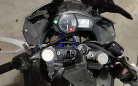 YAMAHA YZF-R25 RG10J