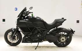 DUCATI DIAVEL 2015