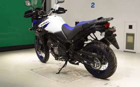 SUZUKI Vｽﾄﾛｰﾑ650XT 2025 C733M