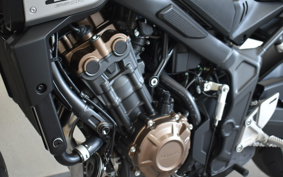 HONDA CB650R E-Clutch 2024 RH17