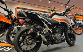 KTM 390 DUKE 2024 JPJ40