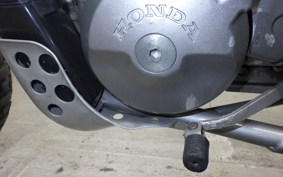 HONDA NX650 DOMINATOR 2015