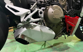 DUCATI STREET FIGHTER V4S 2021 FA00