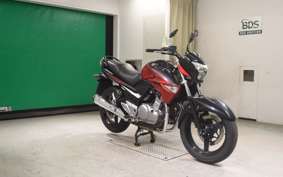 SUZUKI GSR250 2022