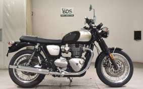 TRIUMPH BONNEVILLE T120 2025