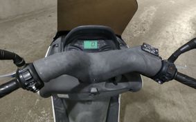 YAMAHA MAJESTY 125 SE27
