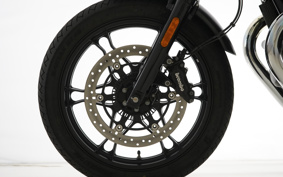 MOTO GUZZI V7 CARBON CAR IN 2019