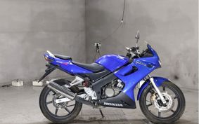 HONDA CBR125R JC34