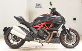 DUCATI DIAVEL Carbon 2011