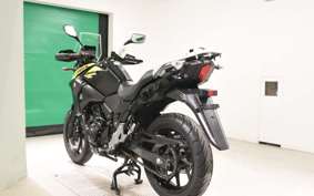 SUZUKI Vｽﾄﾛｰﾑ250 1999