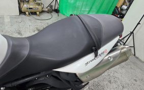 TRIUMPH STREET TRIPLE R 2013 TMD416