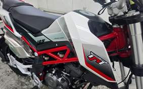 BENELLI TNT125