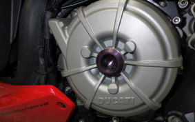 DUCATI STREETFIGHTER V2 2022