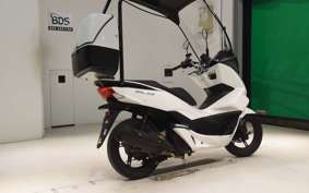 HONDA PCX125-2ﾔﾈﾂｷ