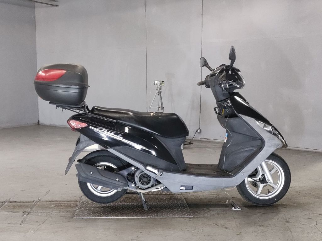 Фото Suzuki ADDRESS V125 с японского аукциона
