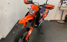 KTM 690 SMC R 2025 LSV40