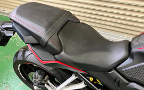 KAWASAKI ZZ1100 NINJA 1993 10D007