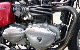 TRIUMPH THRUXTON 900 2004