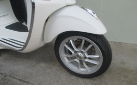 VESPA PRIMA BEIGE RA150
