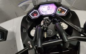 HONDA NM4 VULTUS -02 RC82