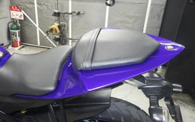 YAMAHA YZF-R15 2011