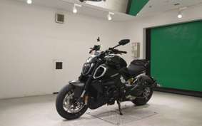 DUCATI DIAVEL V4 2023
