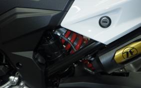 BMW F900R 2023