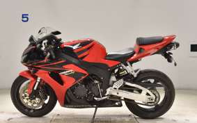 HONDA CBR1000RR 2006 SC57