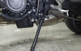 TRIUMPH TRIDENT 660 2021