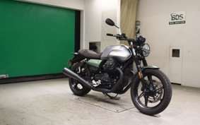 MOTO GUZZI V7 STONE 2022