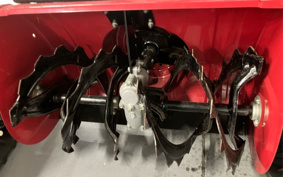 HONDA  SNOW BLOWER  MACHINE 