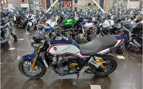 HONDA CB1300SF SUPER FOUR 2023 SC54