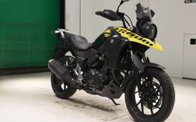 SUZUKI Vｽﾄﾛｰﾑ250 2018