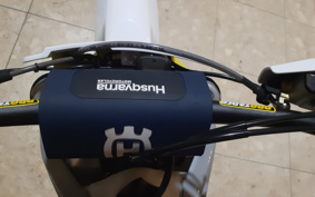 OTHER  HUSQUARNA TX300