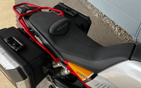 MOTO GUZZI V85 TT 2019 ZGUKW