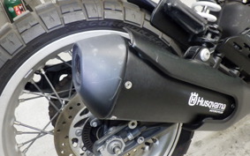 HUSQVARNA SVARTPILEN 401 2019